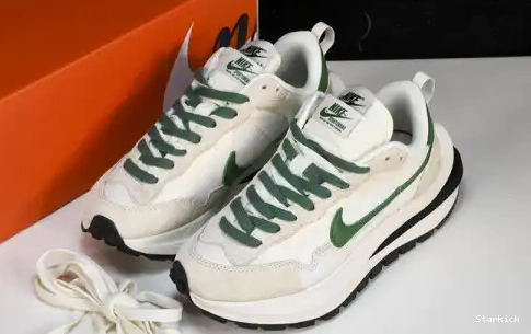 sacai Nike Green Vaporwaffle DD1875-102 White 0622